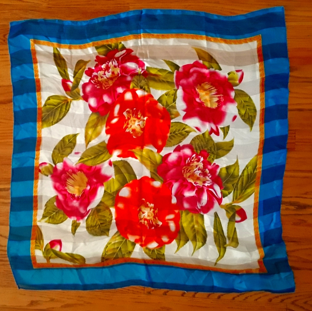 Silk Adrienne Vittadini